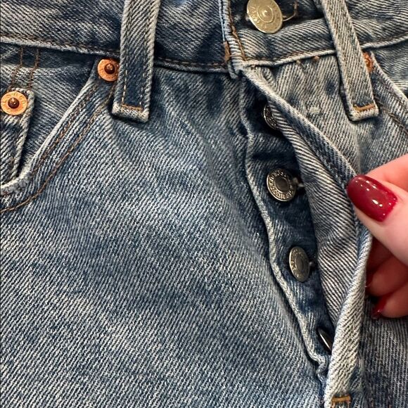 👖 Levi’s 501 Original High-Rise Denim Cutoff Shorts – W24 (2” Inseam) - Picture 4 of 6